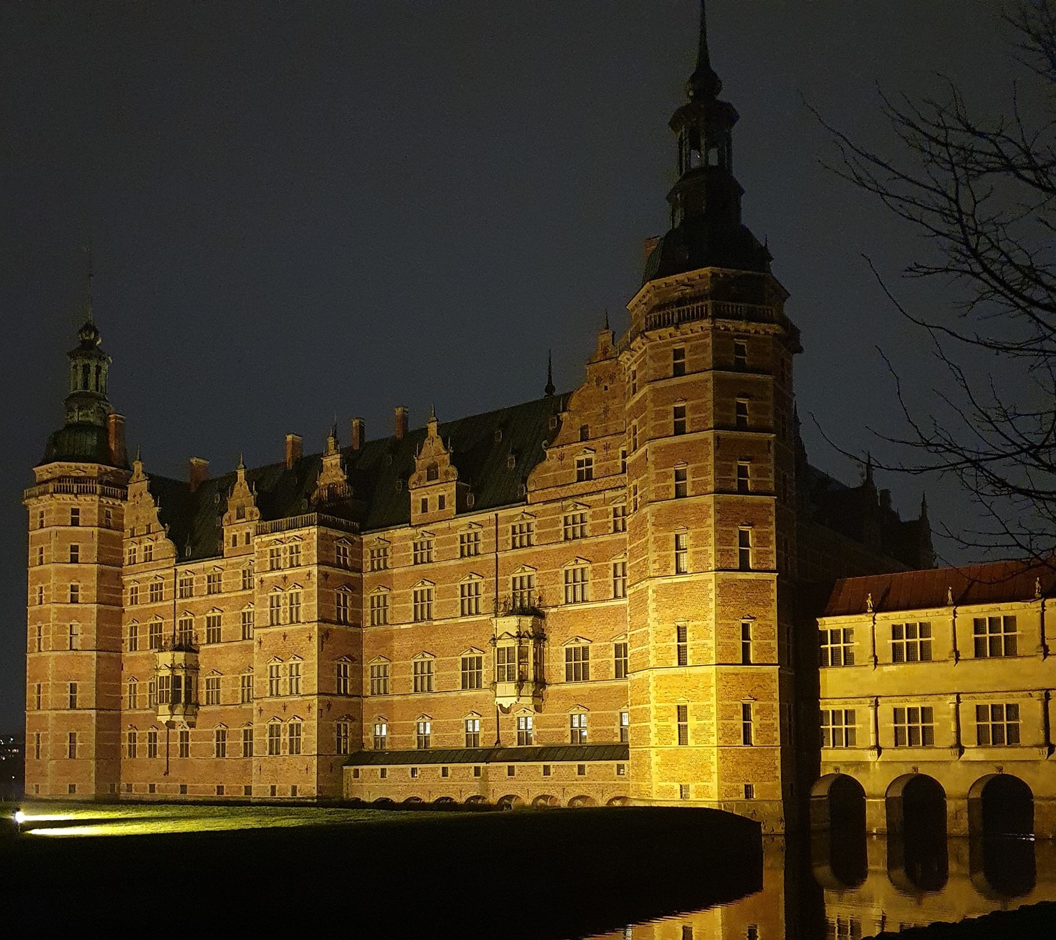 03.12.2020. aftenstemning ved Frb.slot med tilladelse fra fotograf Jan Witt